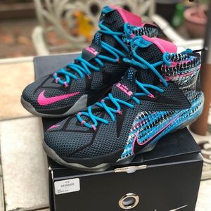 Lebron XII (12) 23 Chromosomes